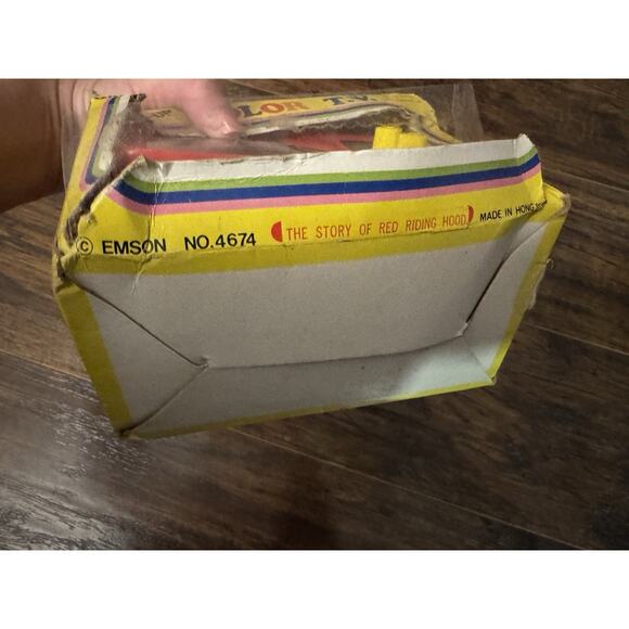 Vintage EMSON Wind Up Color TV 1977 Red Riding Hood - Picture 5 of 8